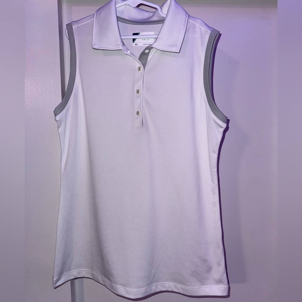 Izod golf tank